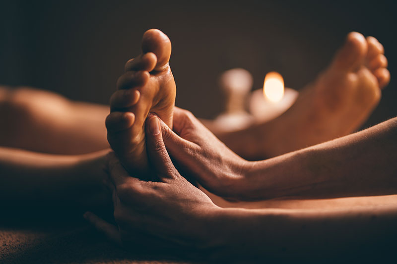 Erotische Fußreflexzonenmassage