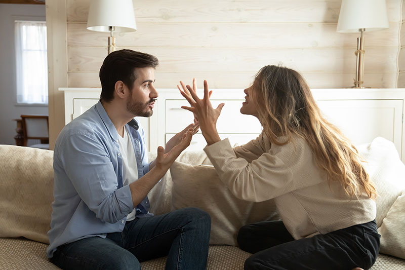 Paar streitet vor Versöhnung Sex